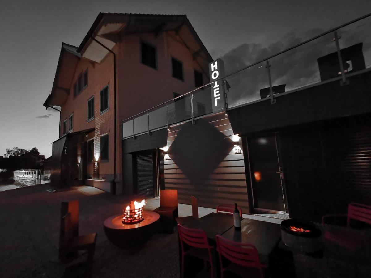 Hotel16 By Messe & Stadion Suisse In Minuten & Late Check-In Schupfen Exterior photo